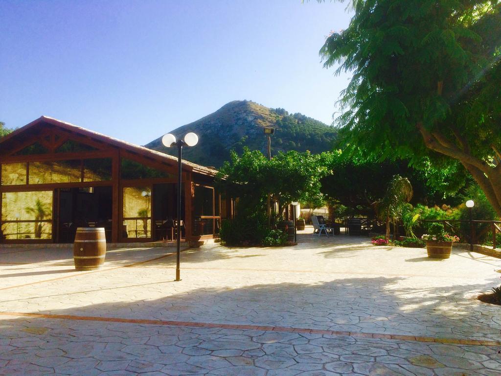 Agriturismo Tenute Pispisa Segesta Калатафими Экстерьер фото